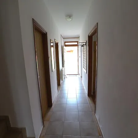 Baratsag Haz Гостевой дом Альшоэрш