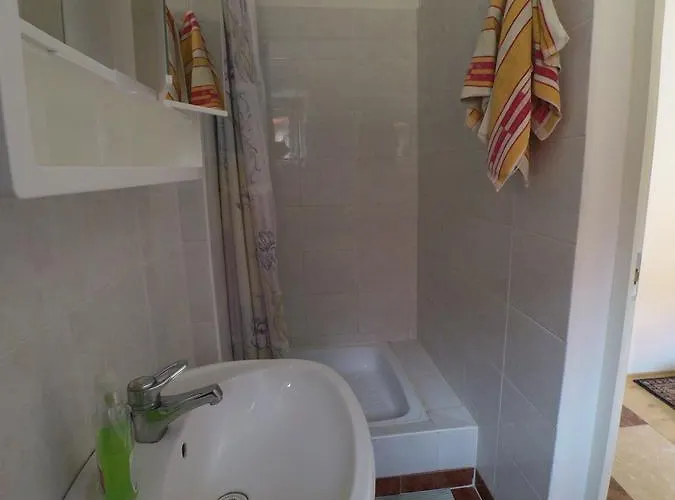 Baratsag Haz بيت ضيافة